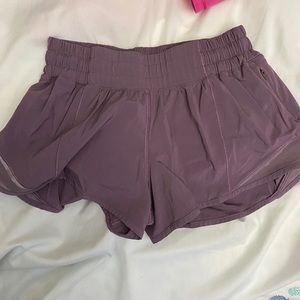 Lululemon Smoked Mulberry Hotty Hot